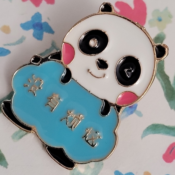 Winking Panda Enamel Pin - Picture 5 of 10